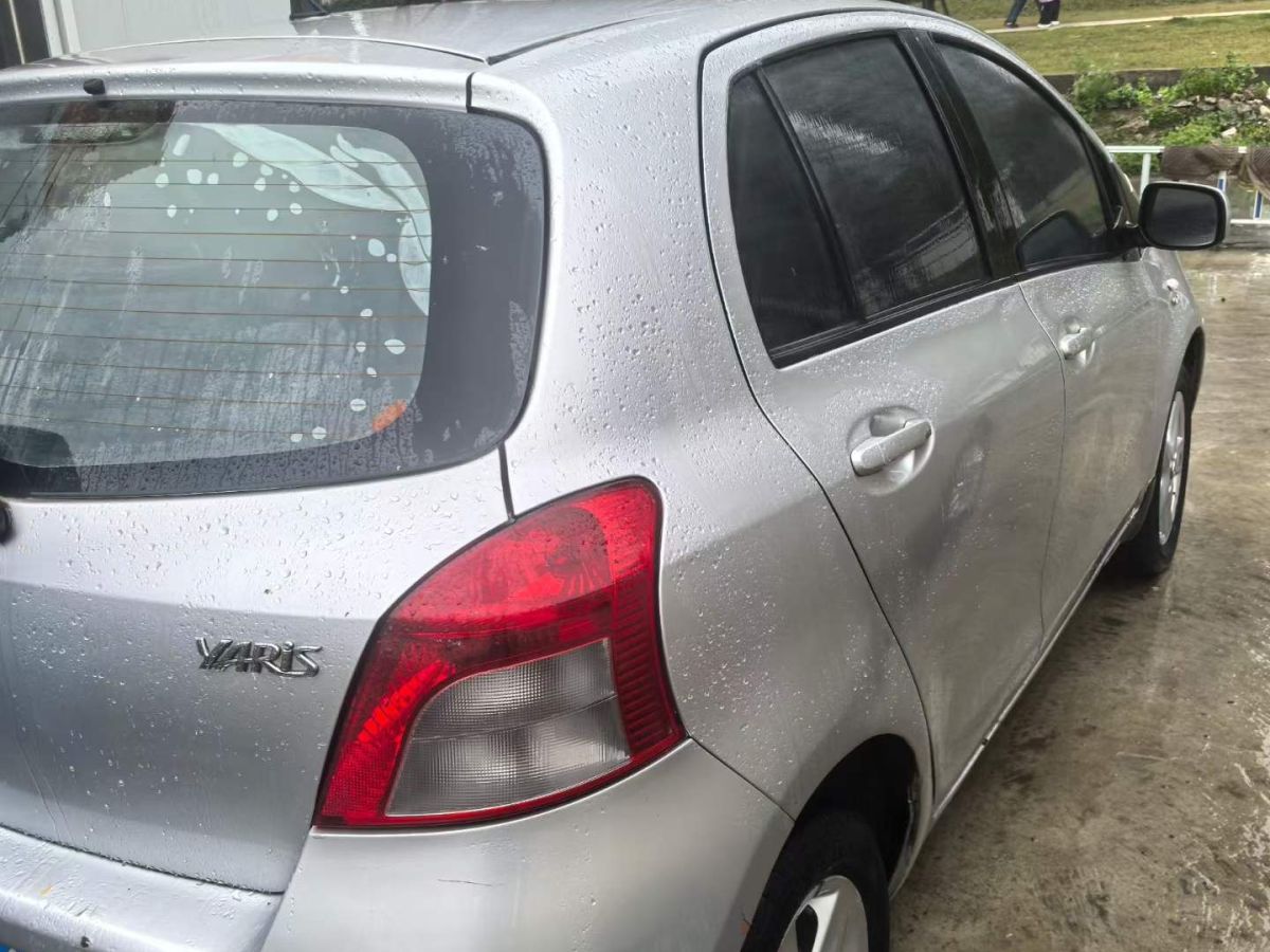 Toyota Yaris 2009 car image #5