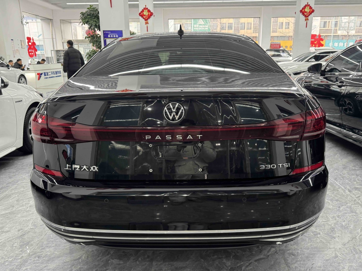 Volkswagen Passat 2023 صورة سيارة #5