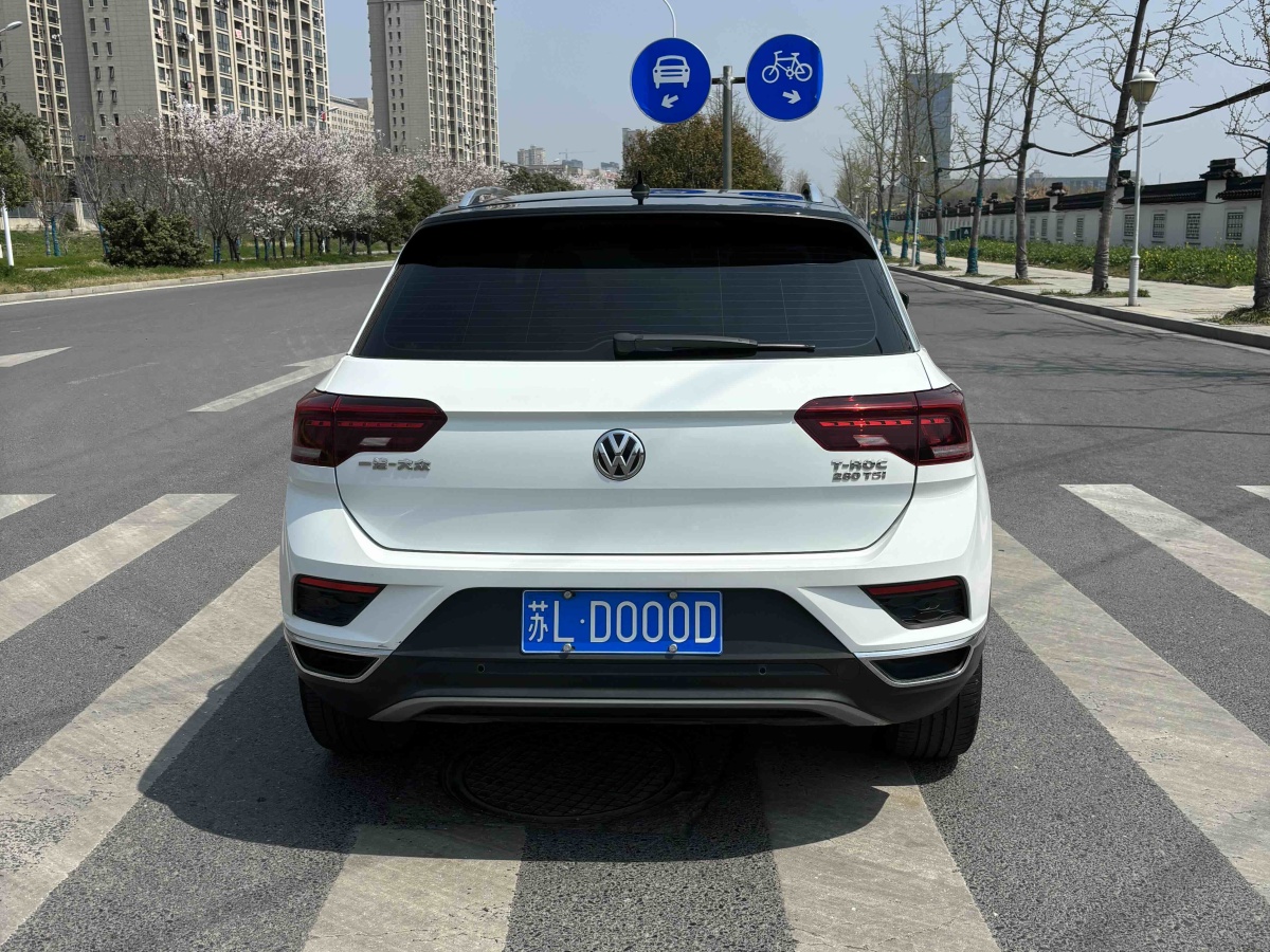 Volkswagen T-Roc 2019 car image #5