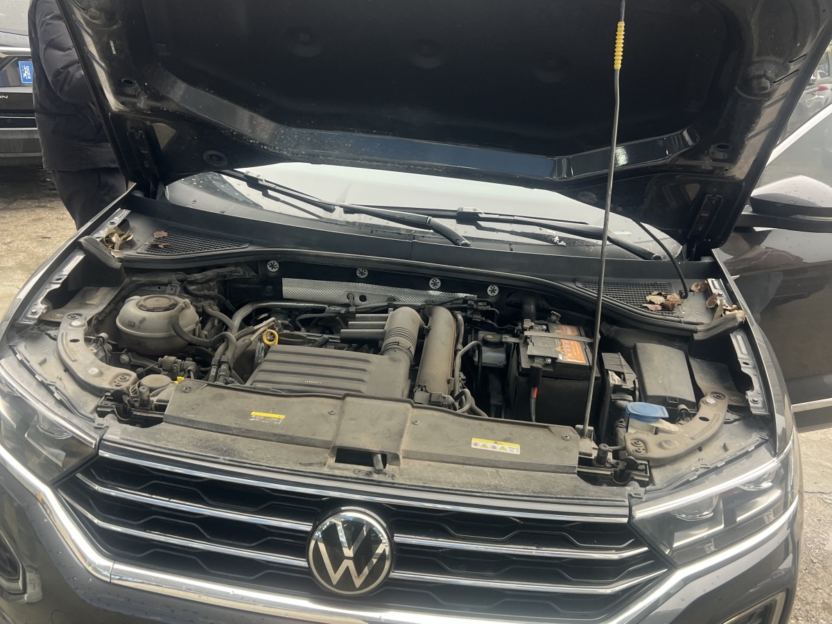 Volkswagen T-Roc 2022 car image #5