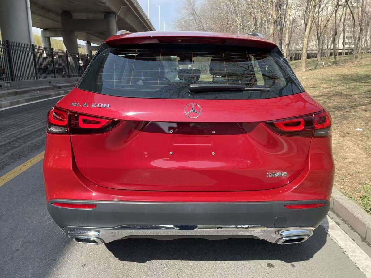 Mercedes-Benz GLA Class 2023 car image #5