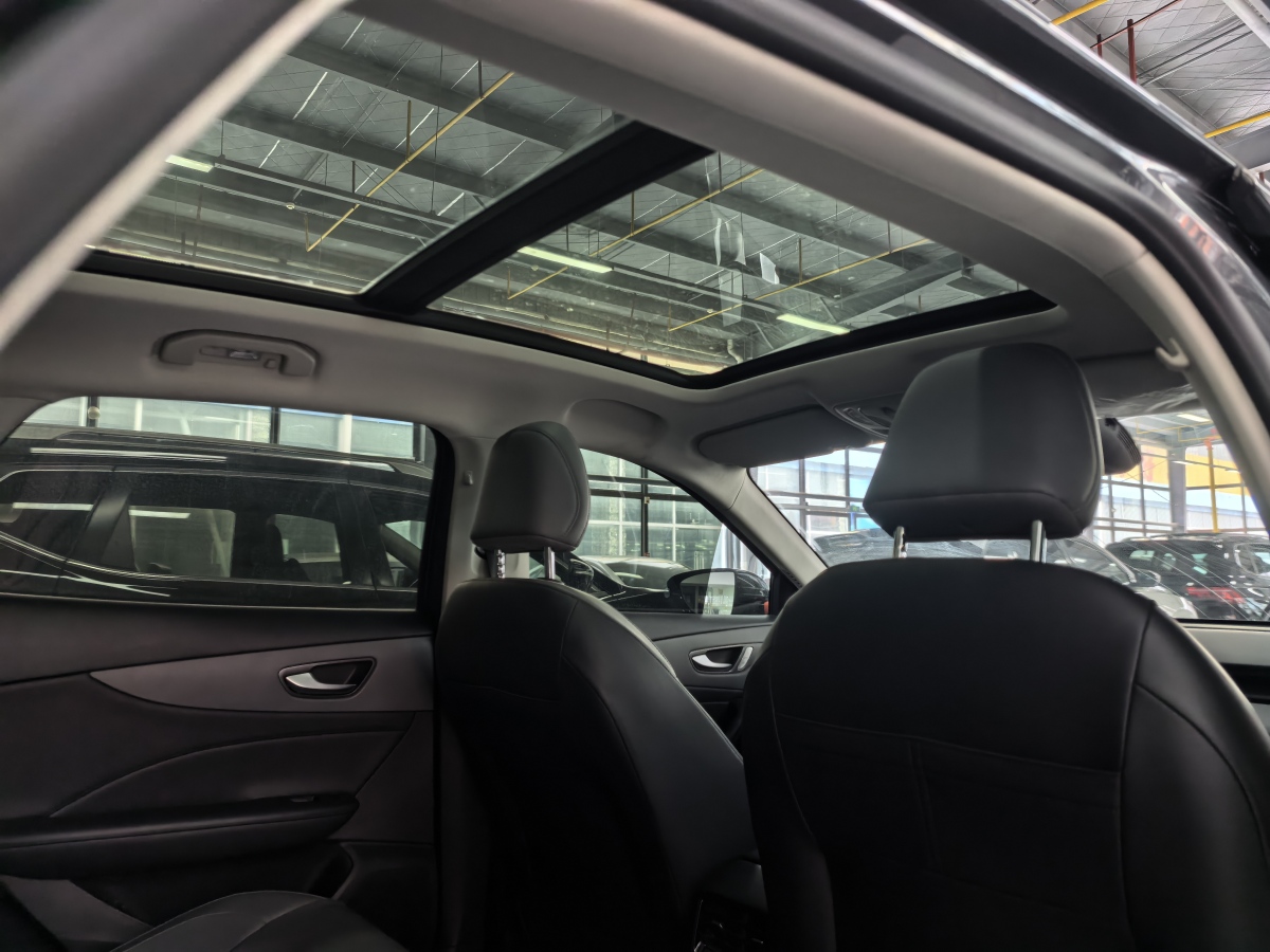 MG ES5 2025 imagen de coche #5