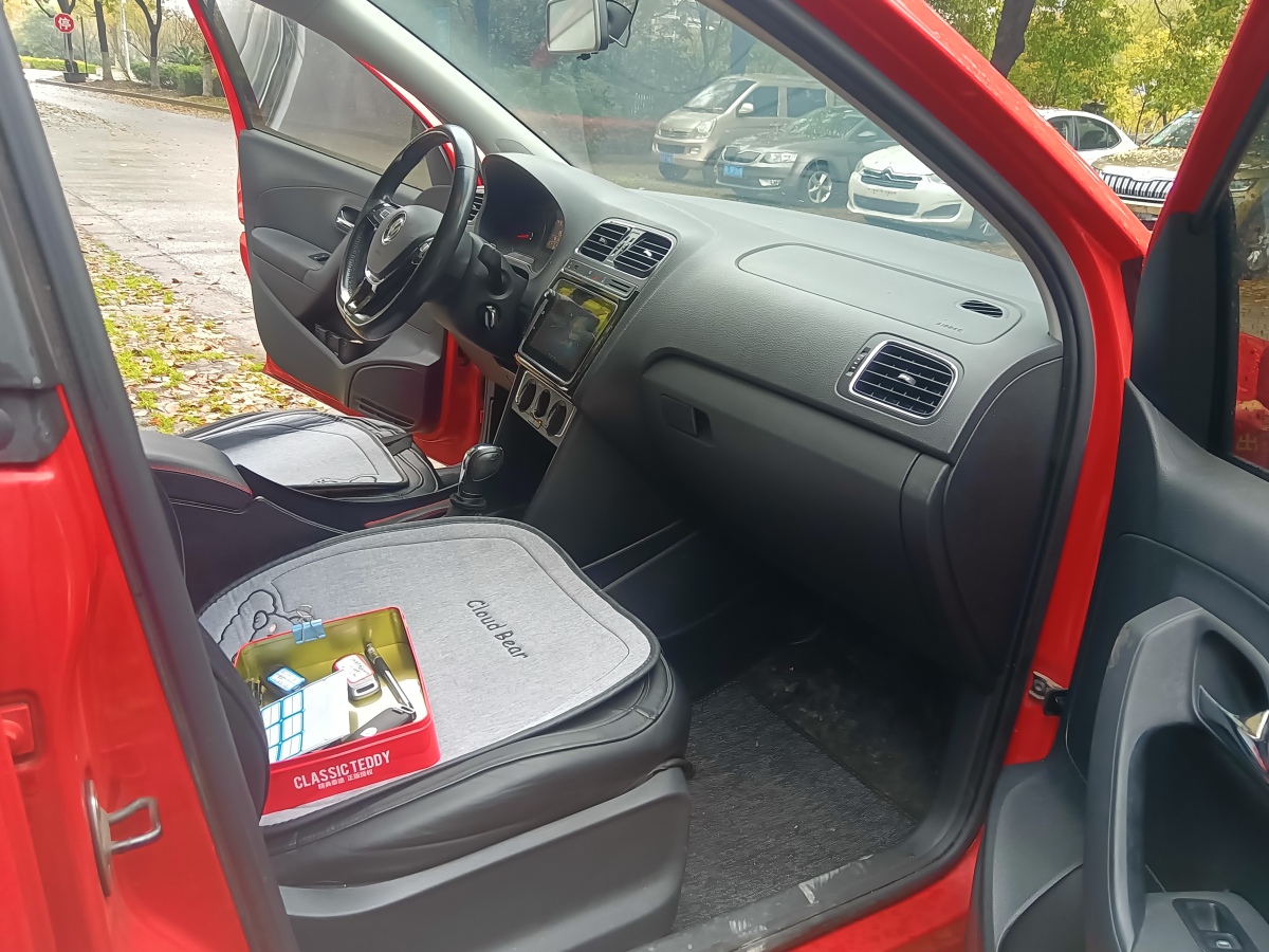 Volkswagen Polo 2018 car image #5