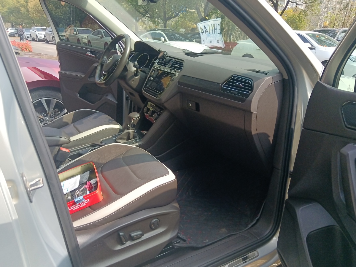 Volkswagen Tiguan L 2019 car image #5