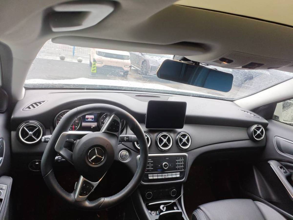 Mercedes-Benz GLA Class 2019 car image #5