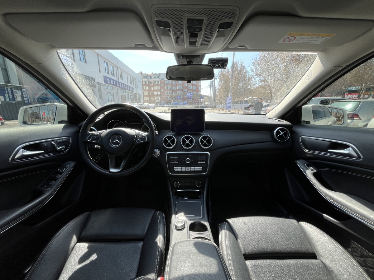 Mercedes-Benz 2018 immagine di auto #5