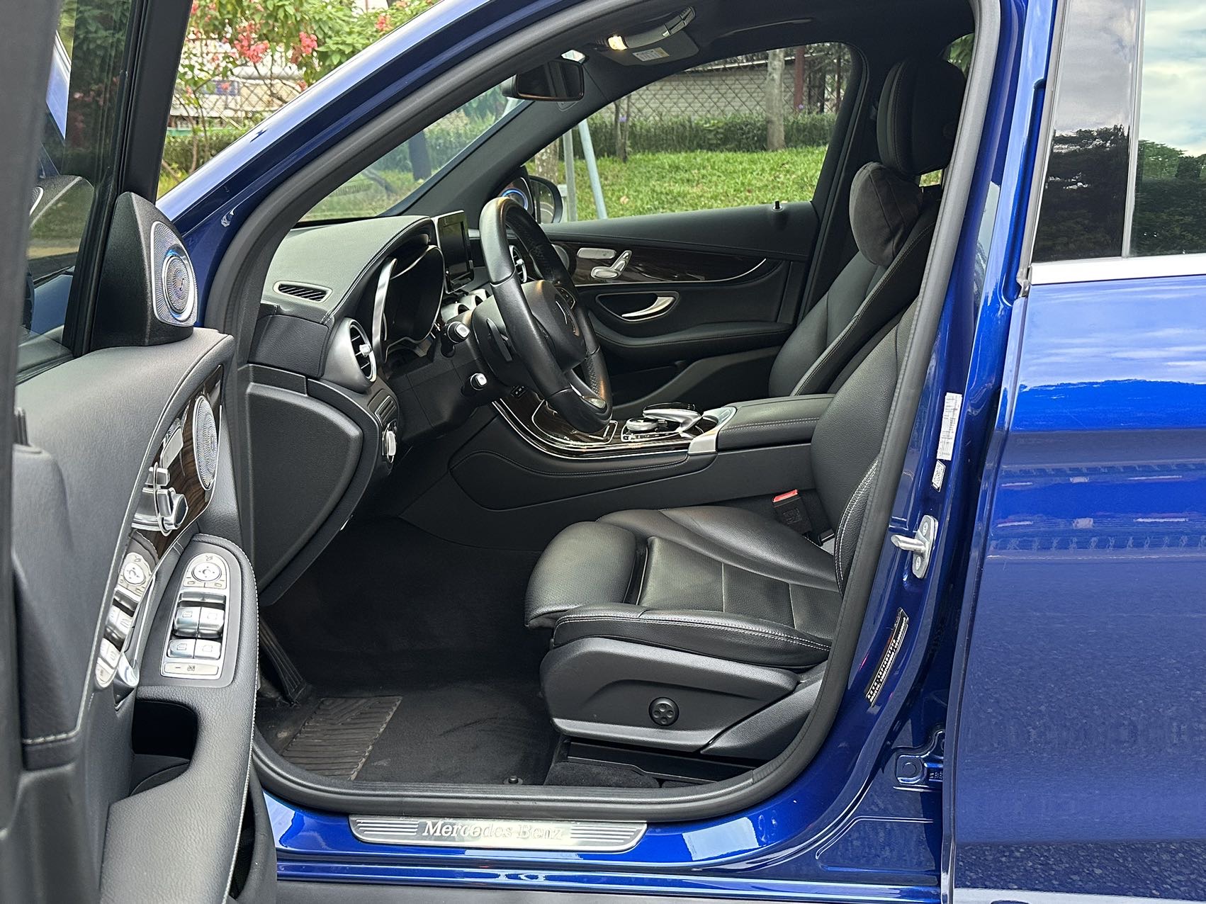 Mercedes-Benz GLC Class 2019 car image #5