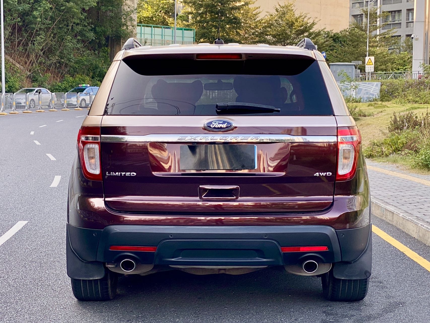 Ford Explorer (Imported) 2015 car image #5