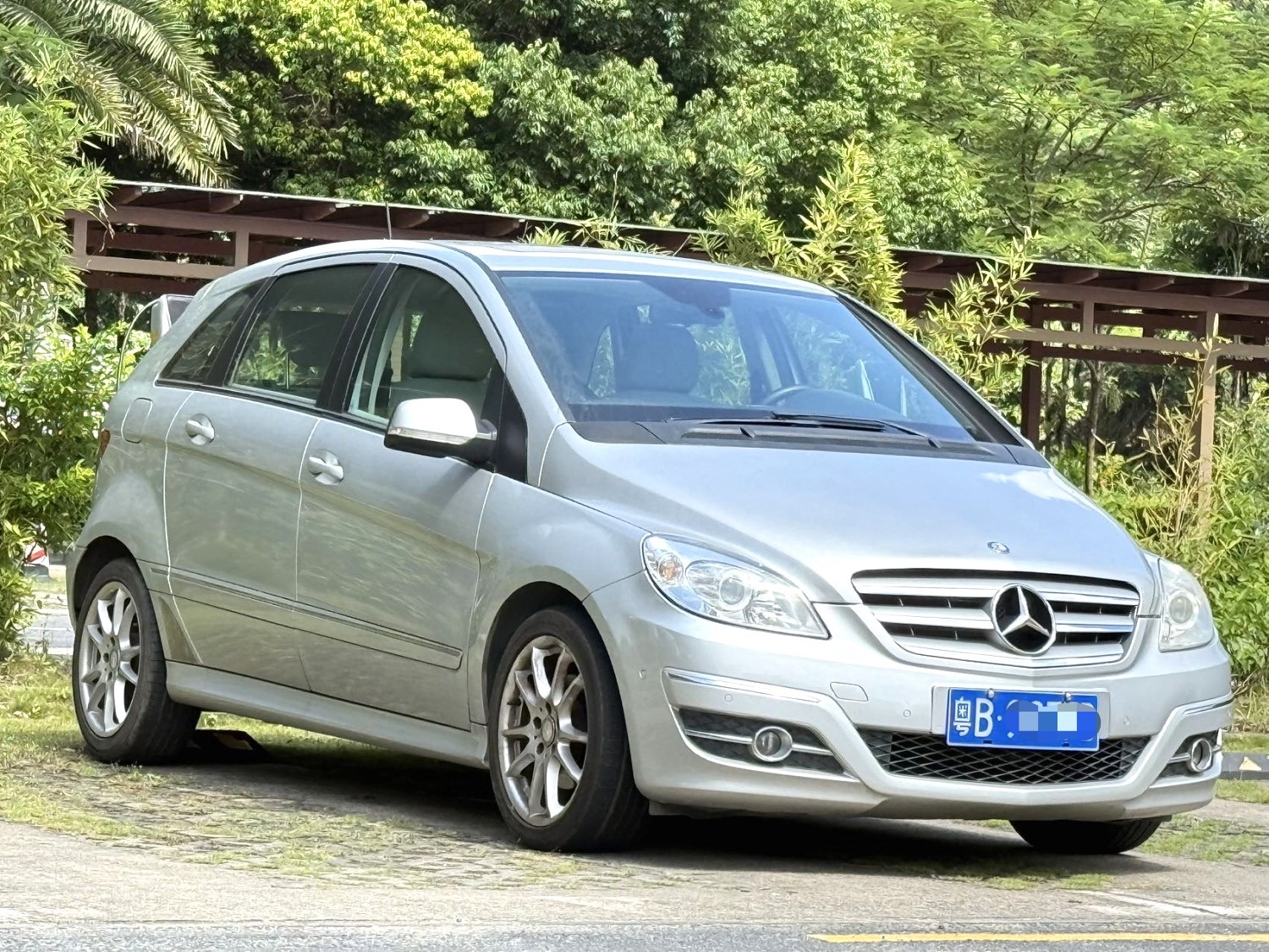 Mercedes-Benz B Class 2010 #5 Mercedes-Benz B Class 2010 صورة سيارة #5