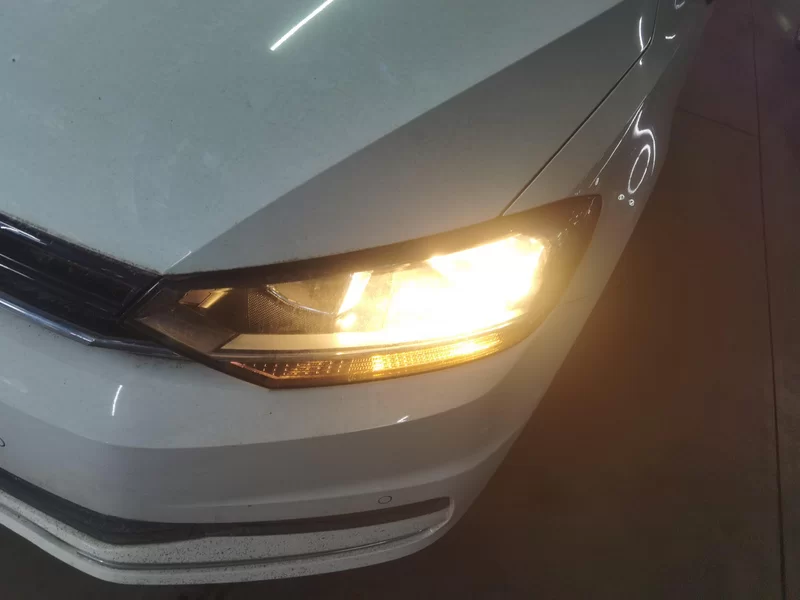 Volkswagen Touran 2018 car image #5