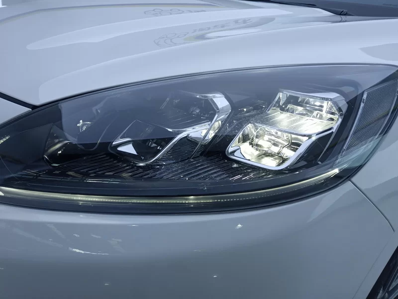 Ford Escape 2020 immagine di auto #5