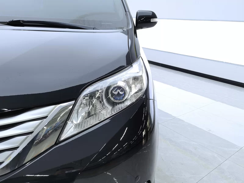 Toyota SIENNA 2013 car image #5