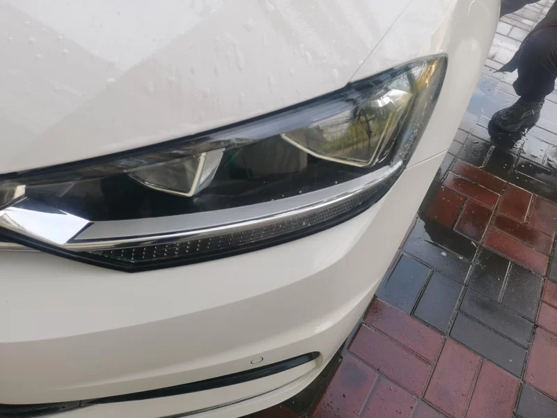 Volkswagen Touran 2018 car image #5