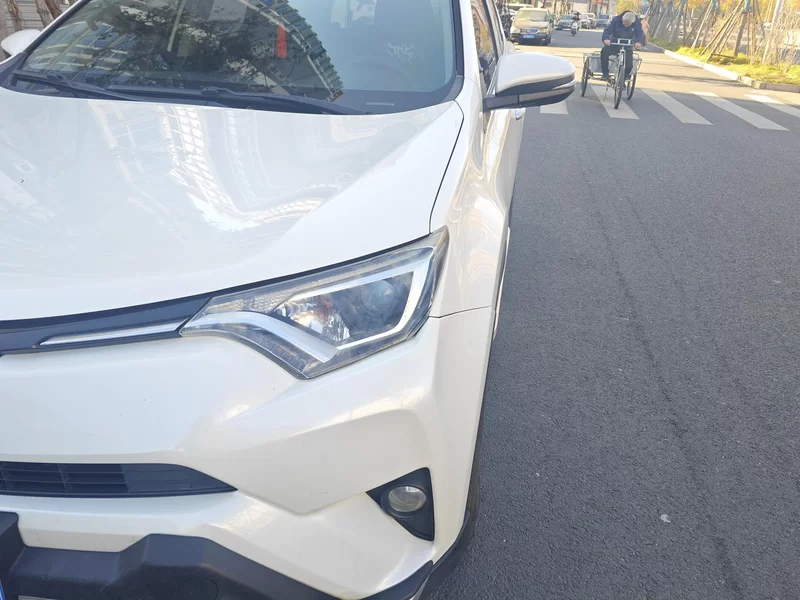 Toyota RAV4 2017 #5 Toyota RAV4 2017 car image #5