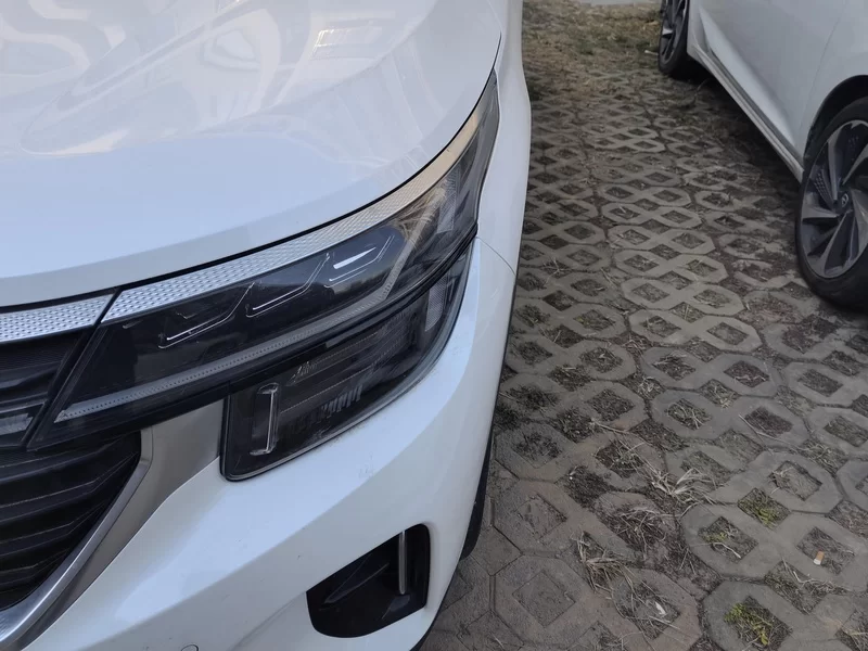 Kia Seltos 2023 car image #5
