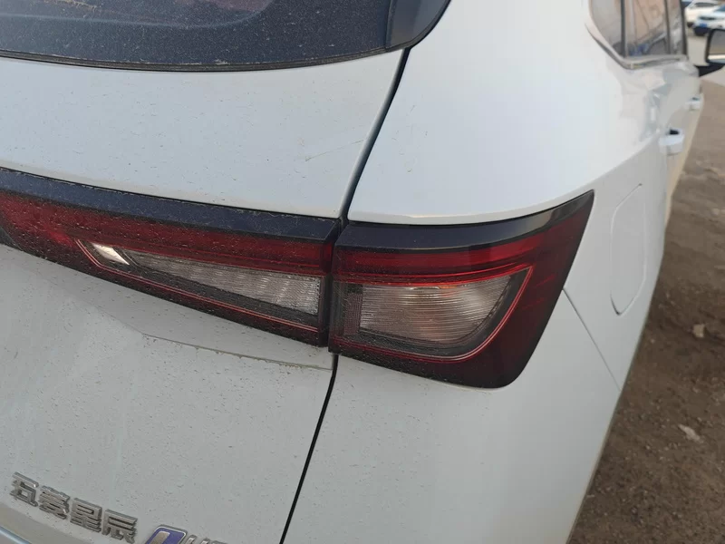 Wuling Asta 2022 car image #5