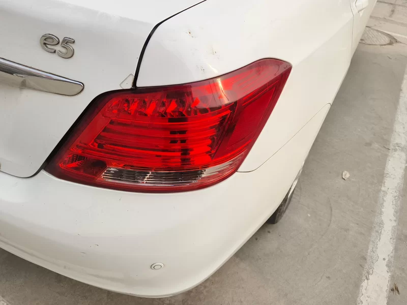 BYD e5 2017 #5 BYD e5 2017 car image #5