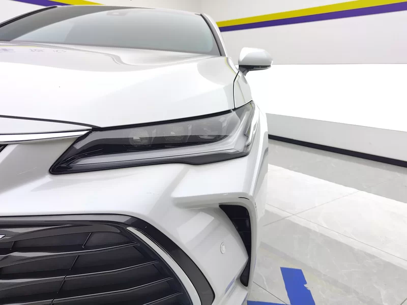 Toyota Avalon 2023 car image #5