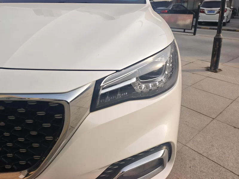 MG HS 2019 car image #5