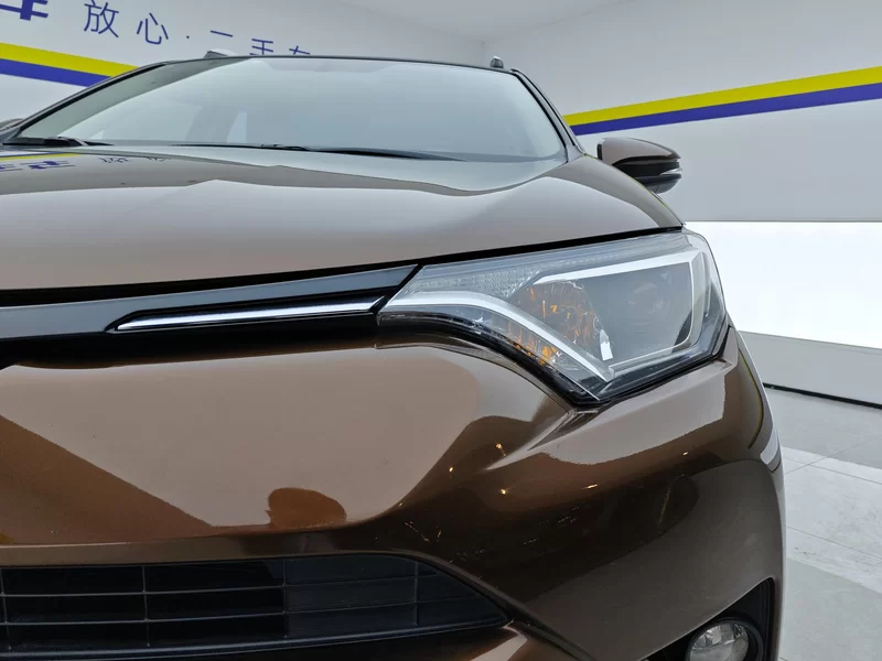 Toyota RAV4 2017 car image #5