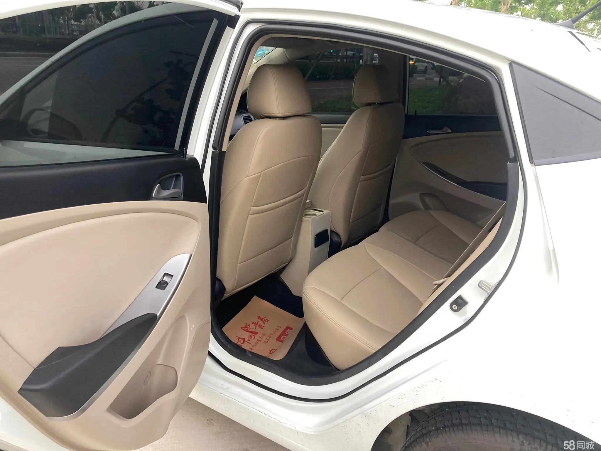 Hyundai Reina 2014 car image #5