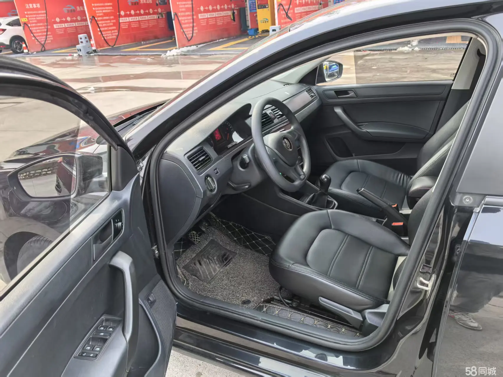 Volkswagen e-up! 2018 immagine di auto #5