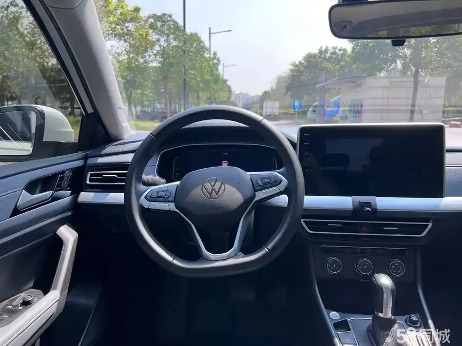 Volkswagen e-up! 2022 immagine di auto #5