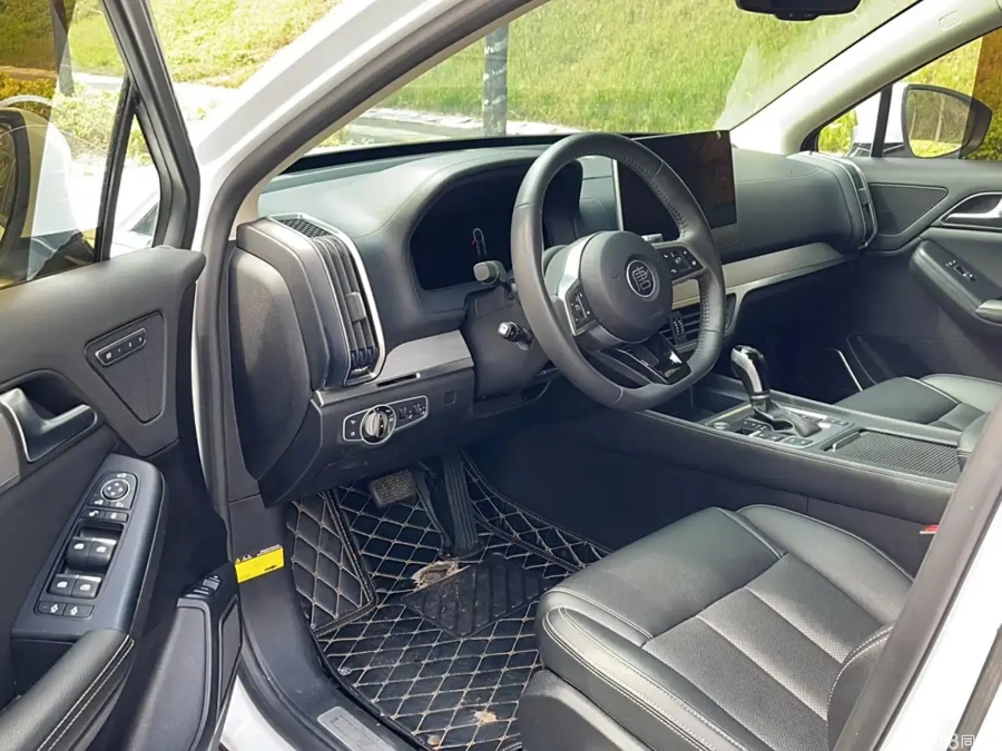 BYD Tang 2019 #5 BYD Tang 2019 car image #5