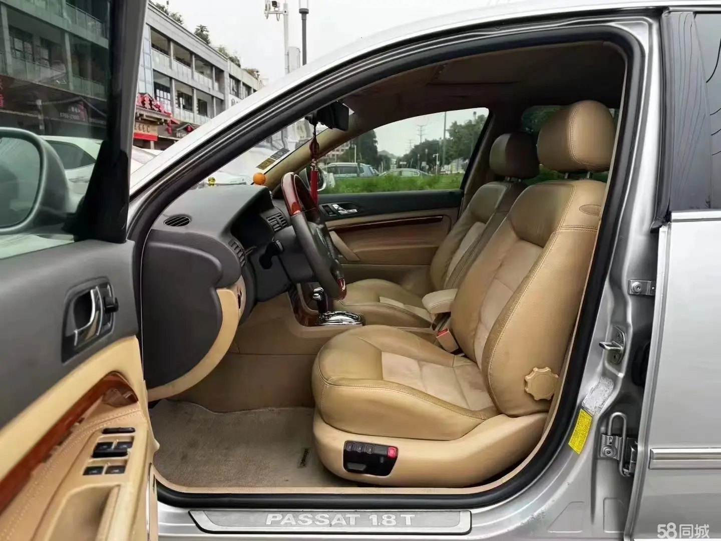 Volkswagen Passat Lingyu 2009 immagine di auto #5