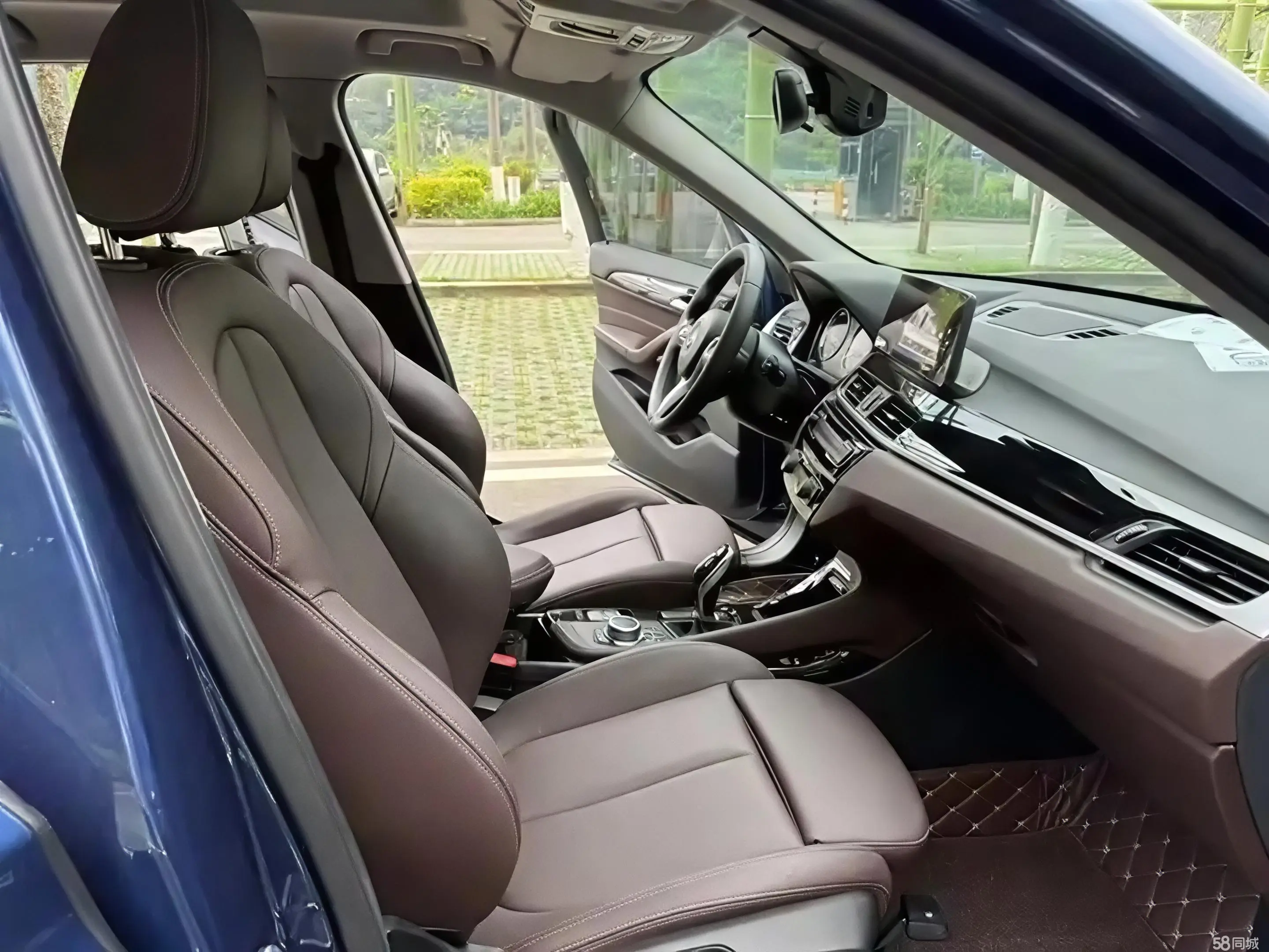 BMW iX M60 2021 car image #5