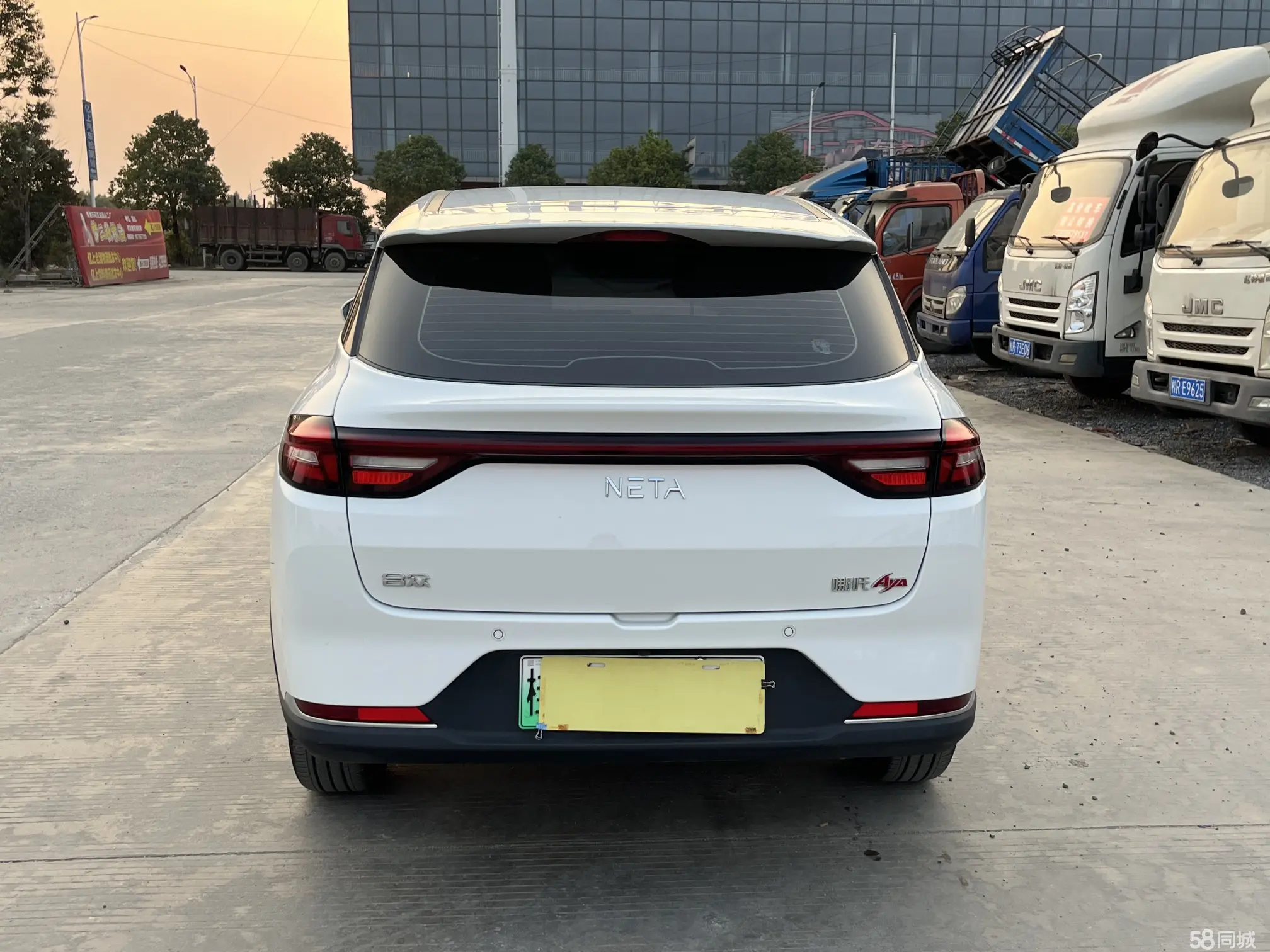 哪吒汽车 哪吒AYA 2024 汽车图片 #5