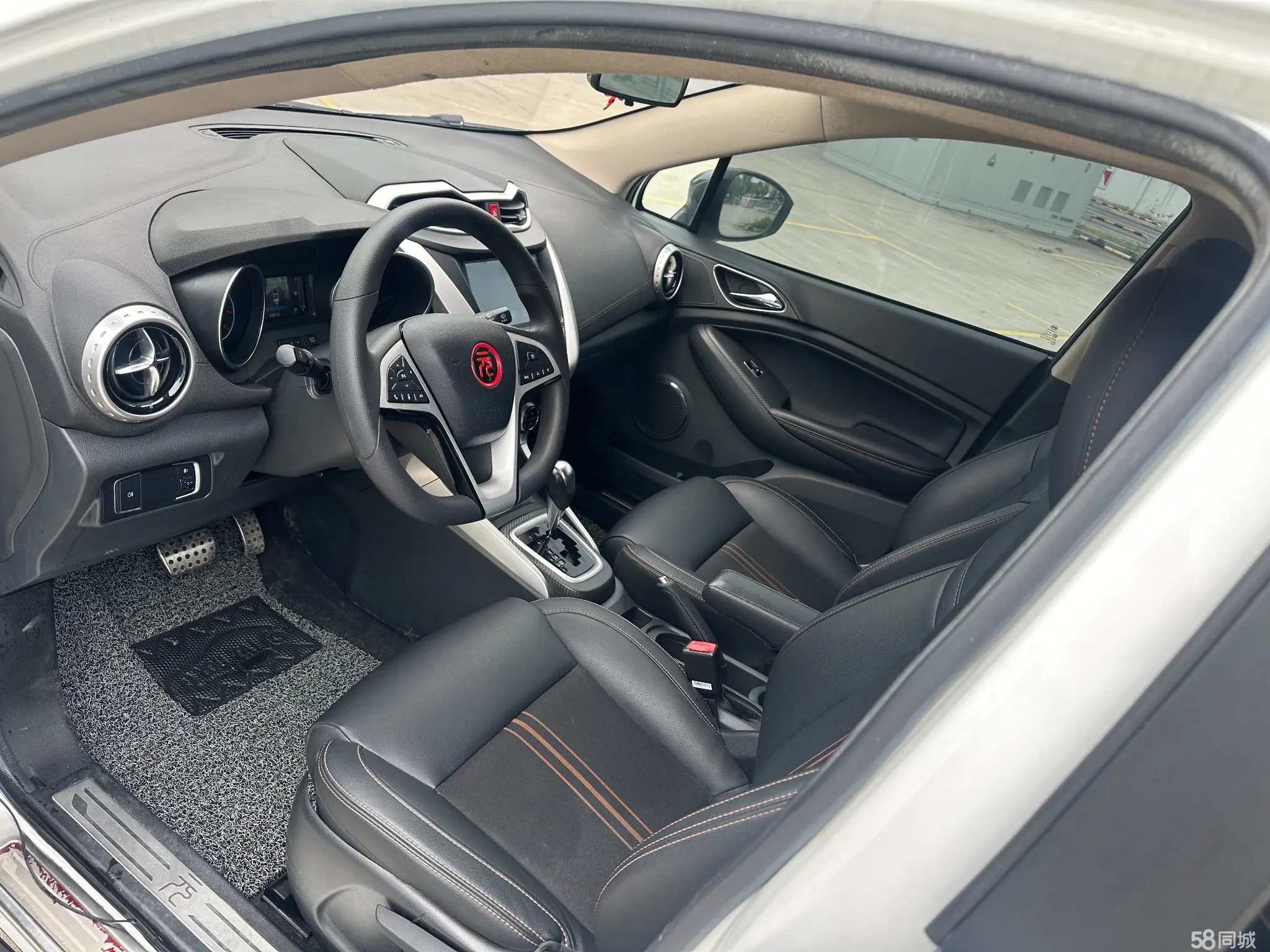 BYD Yuan 2018 صورة سيارة #5