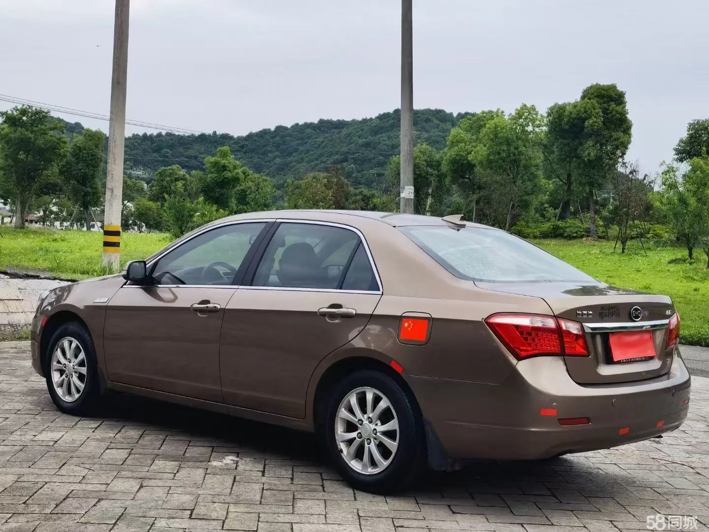 BYD G6 2012 car image #5