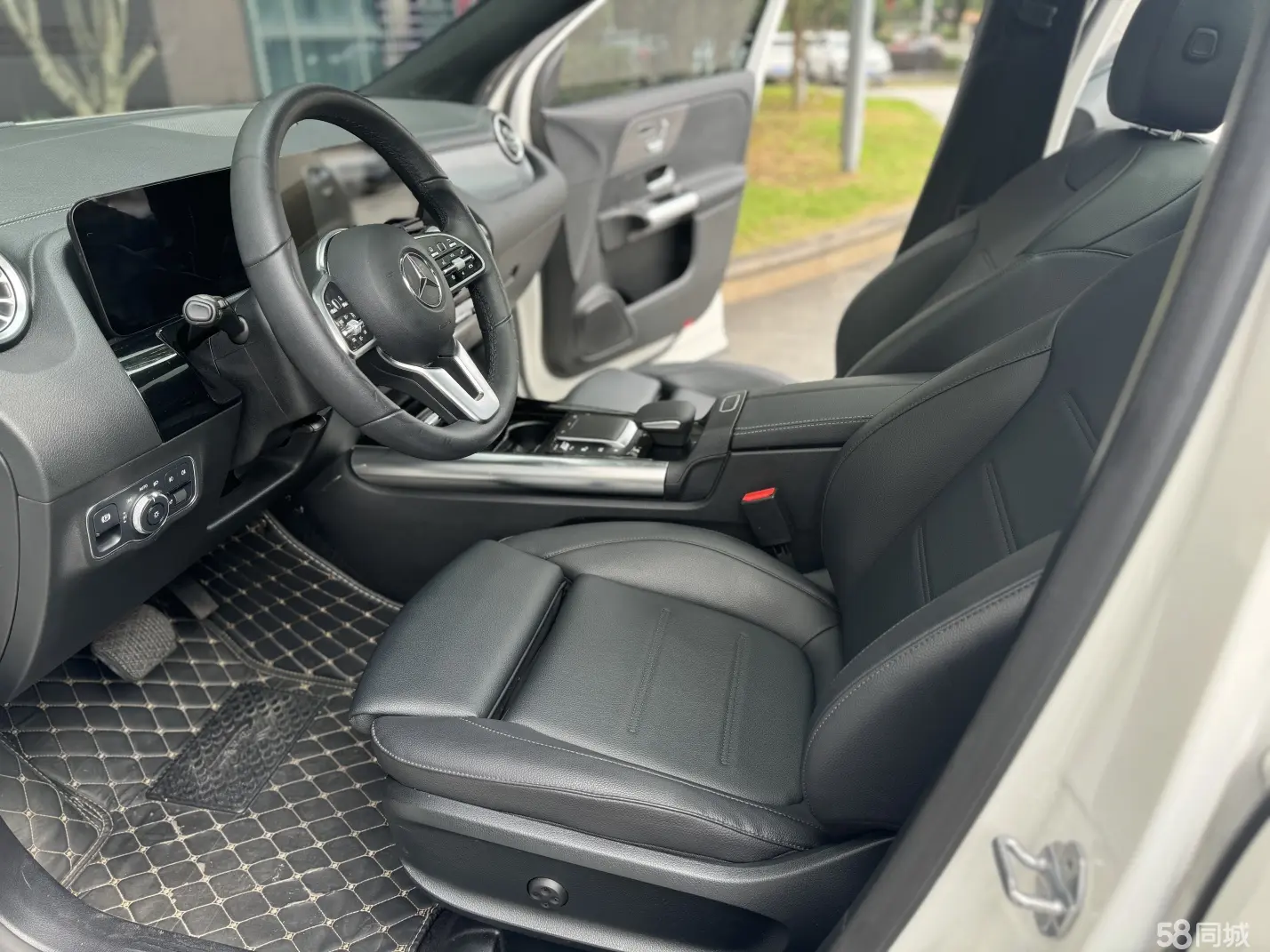 Mercedes-Benz GLA Class 2020 car image #5