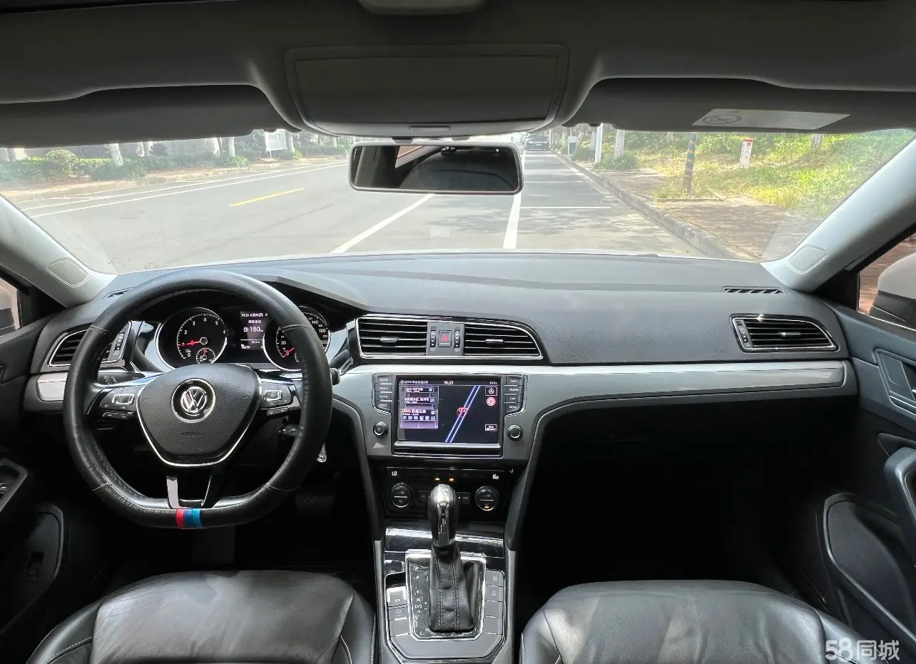 Volkswagen Lamando 2018 car image #5