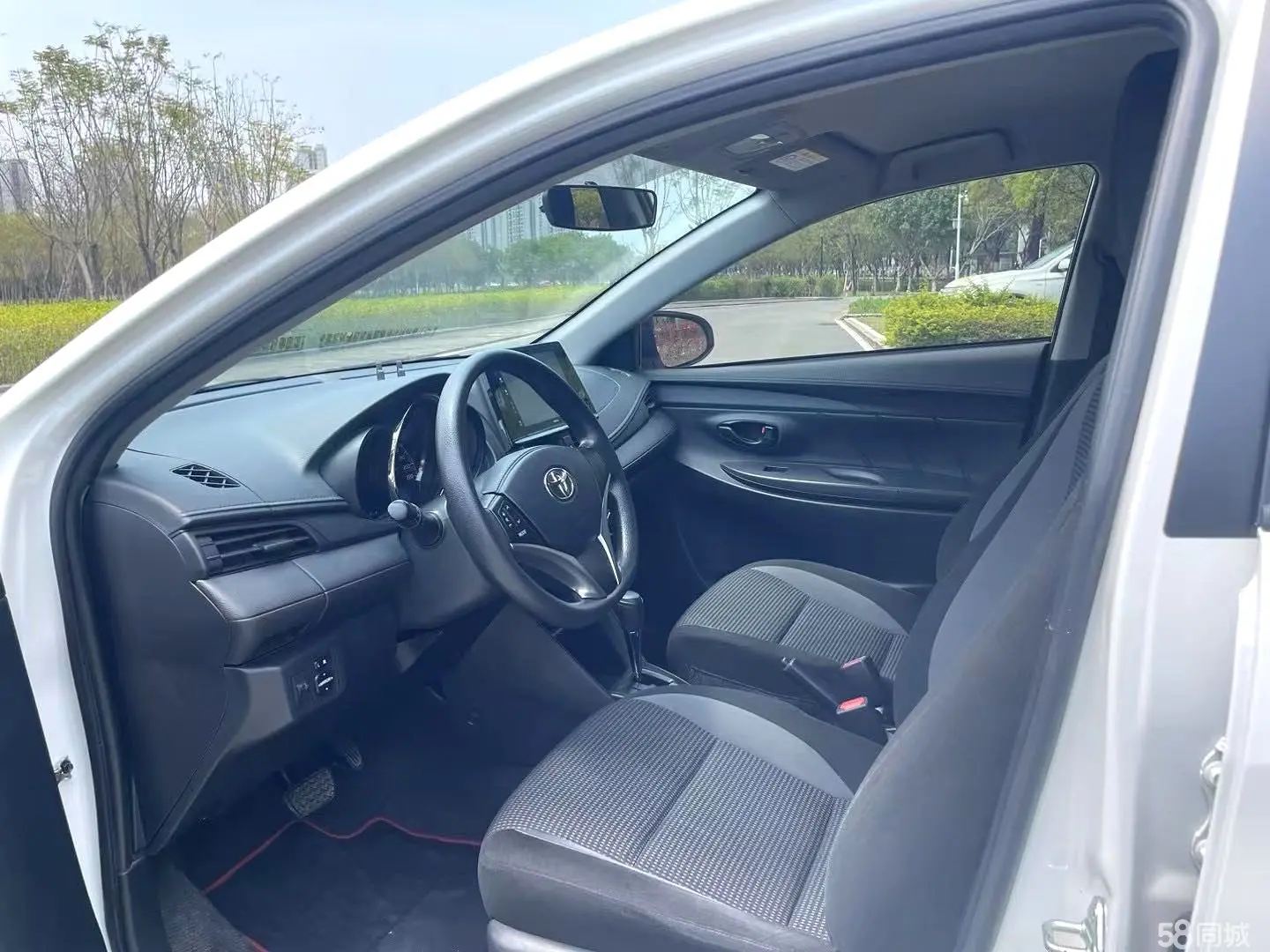 Toyota Vios FS 2023 immagine di auto #5