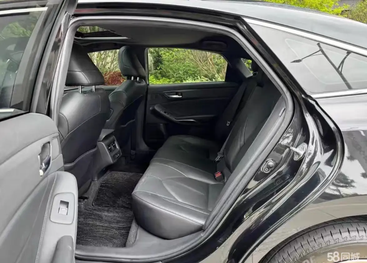 Toyota Avalon 2020 car image #5