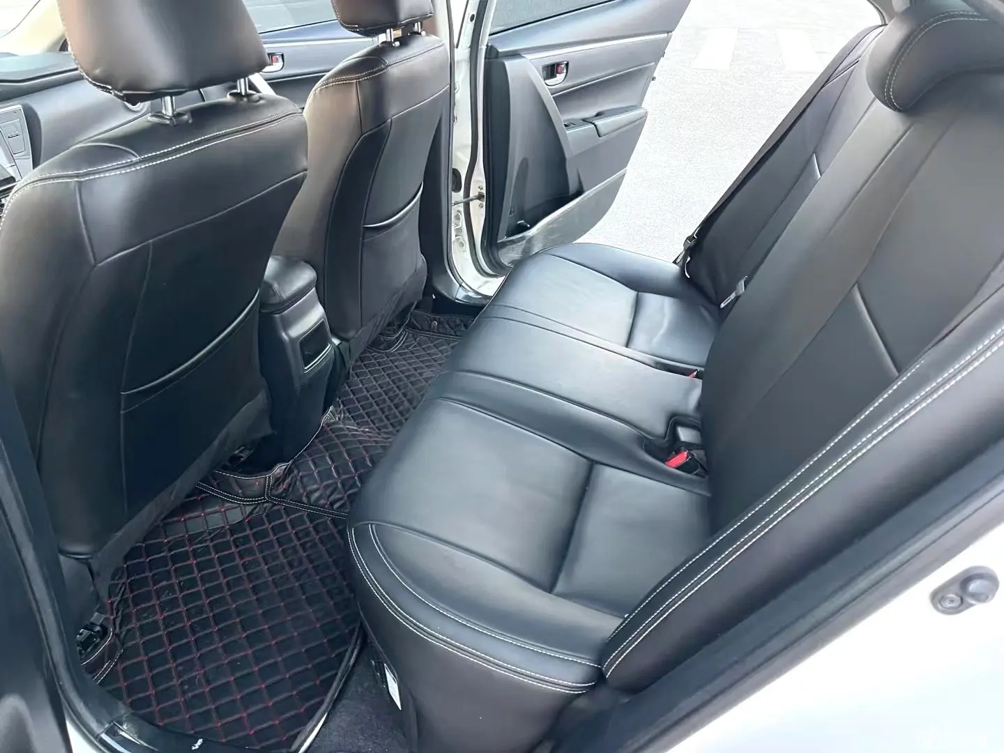 Toyota Corolla 2018 car image #5