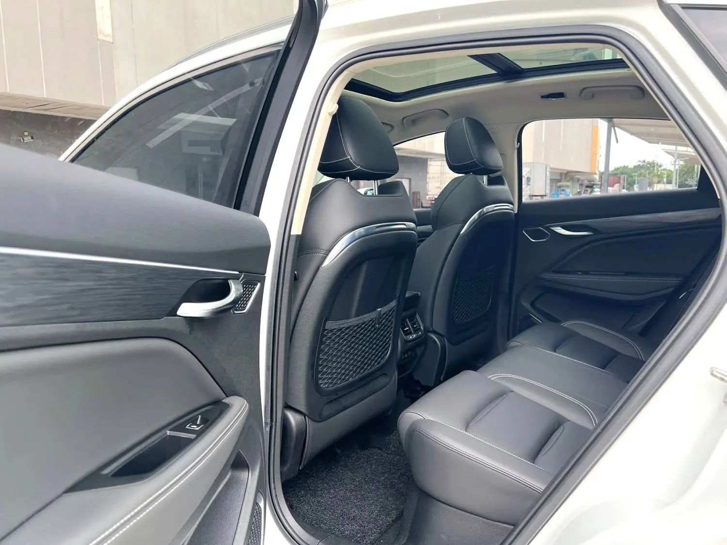 GEELY Tugella 2021 #5 GEELY Tugella 2021 immagine di auto #5