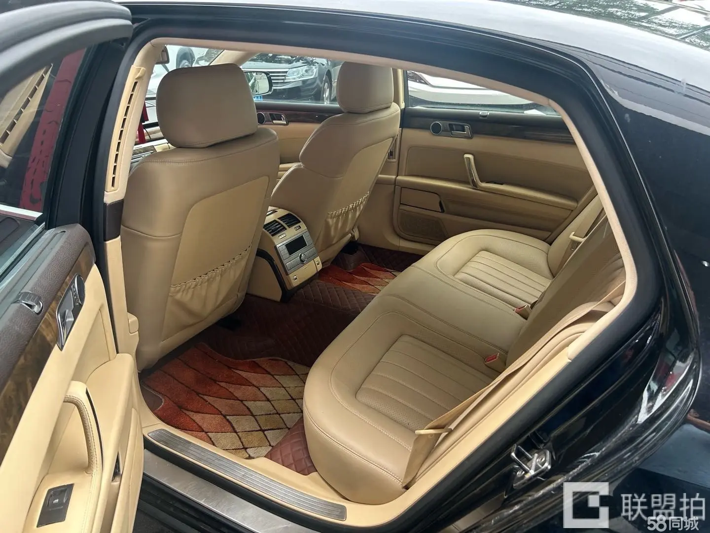 Volkswagen Pheaton 2010 immagine di auto #5