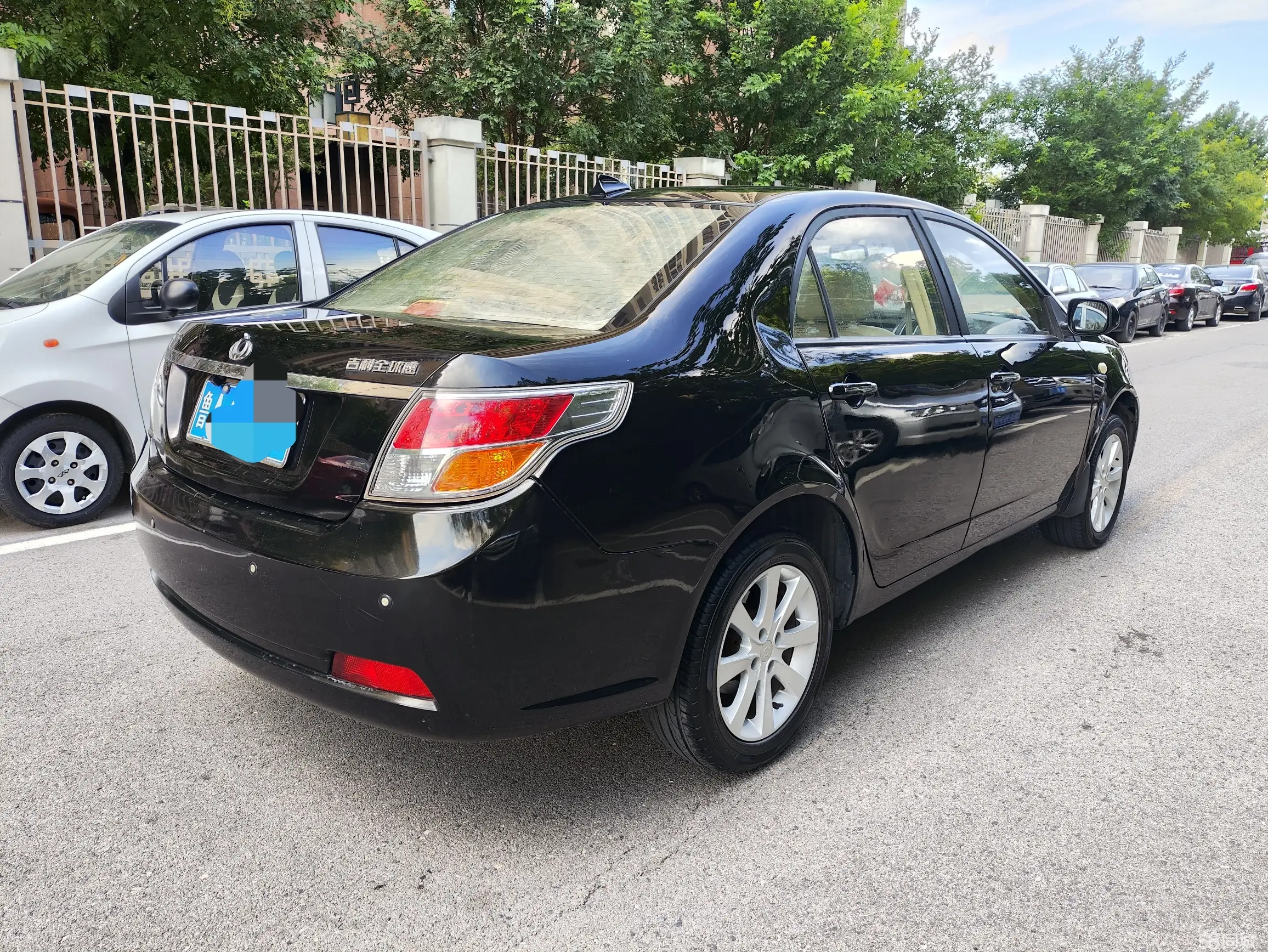 GEELY GC7 2014 #5 GEELY GC7 2014 car image #5