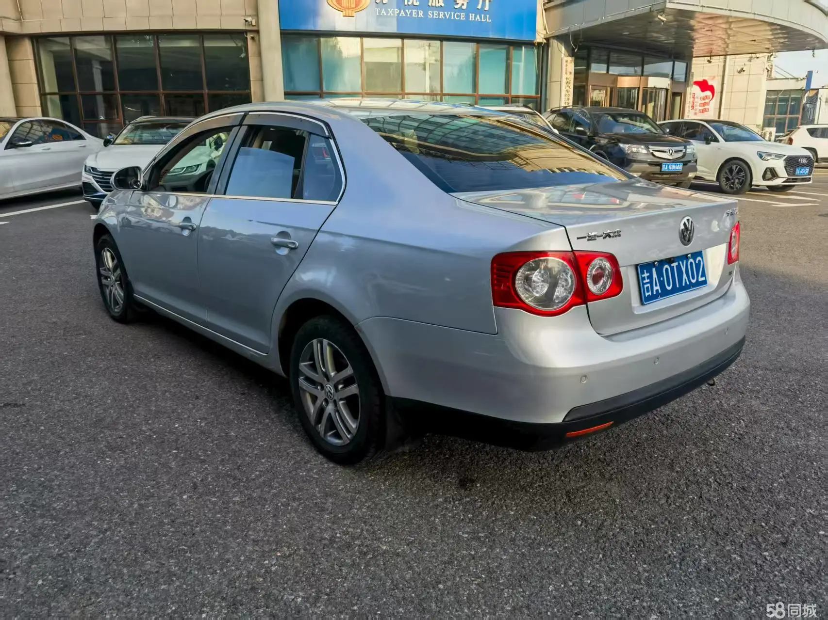 Volkswagen Sagitar 2009 immagine di auto #5