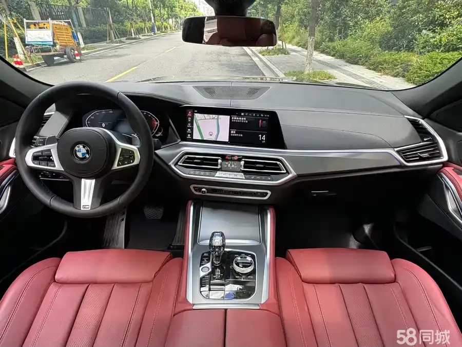 BMW X6 2023 car image #5