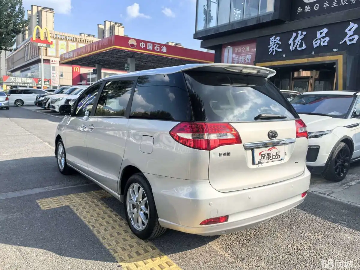 BYD M6 2013 car image #5