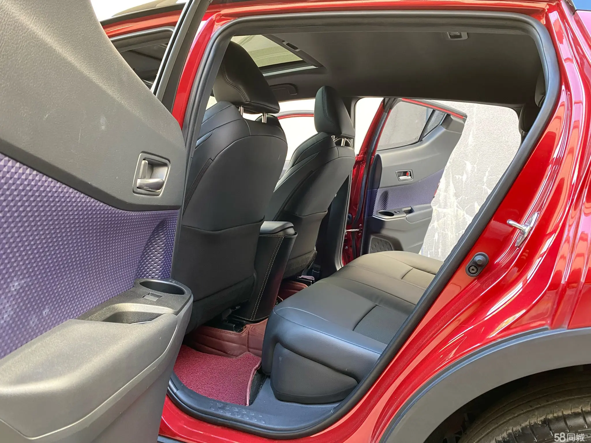 Toyota C-HR 2021 car image #5