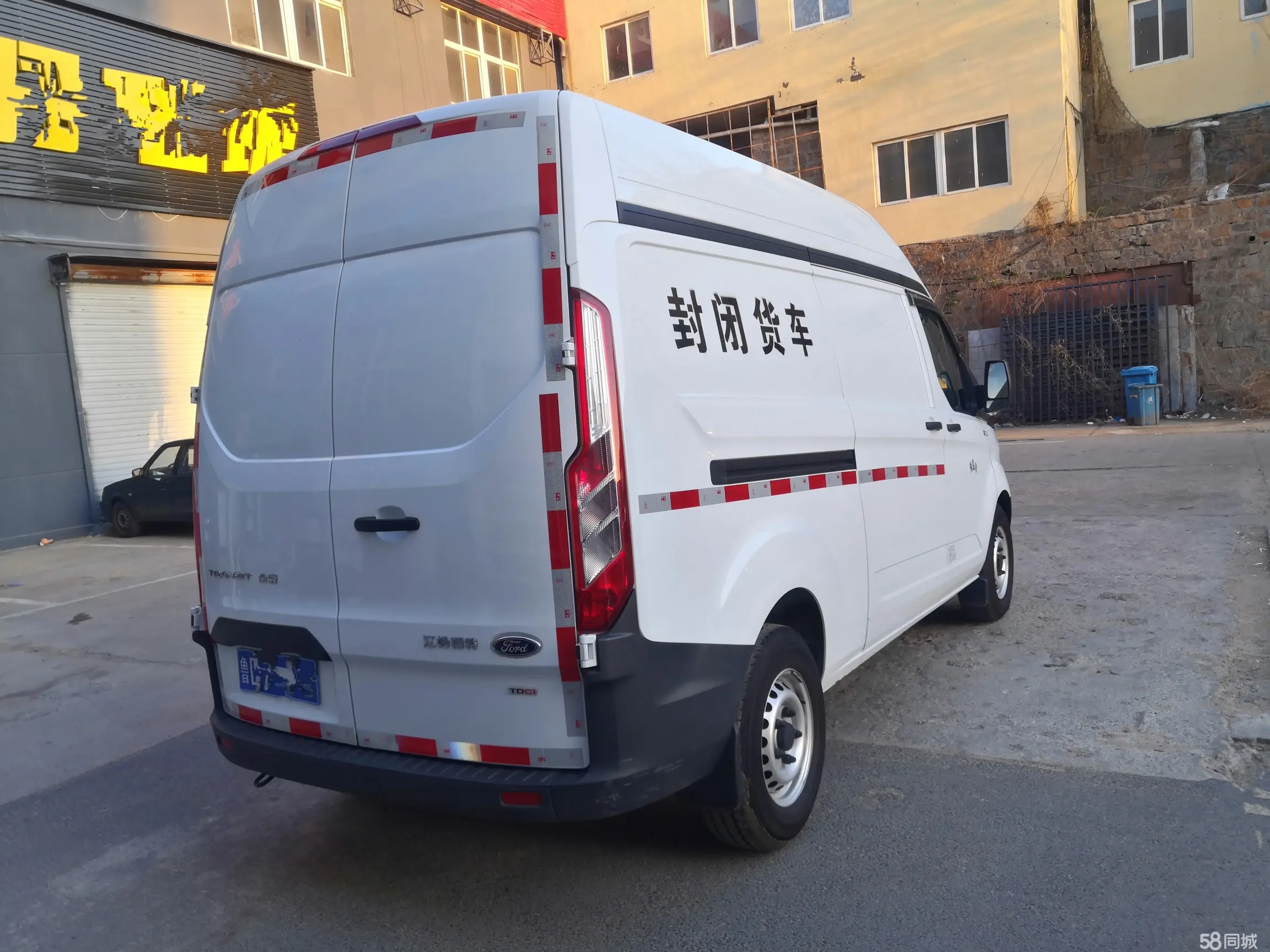 Ford Transit 2017 car image #5