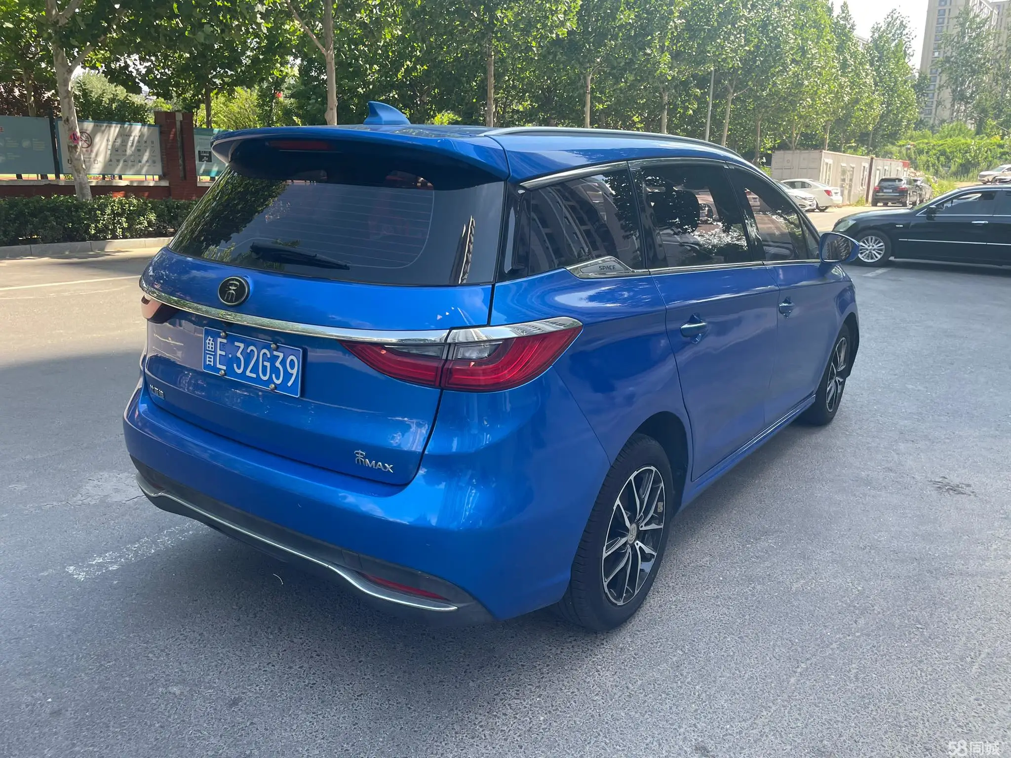 BYD Song MAX 2017 car image #5