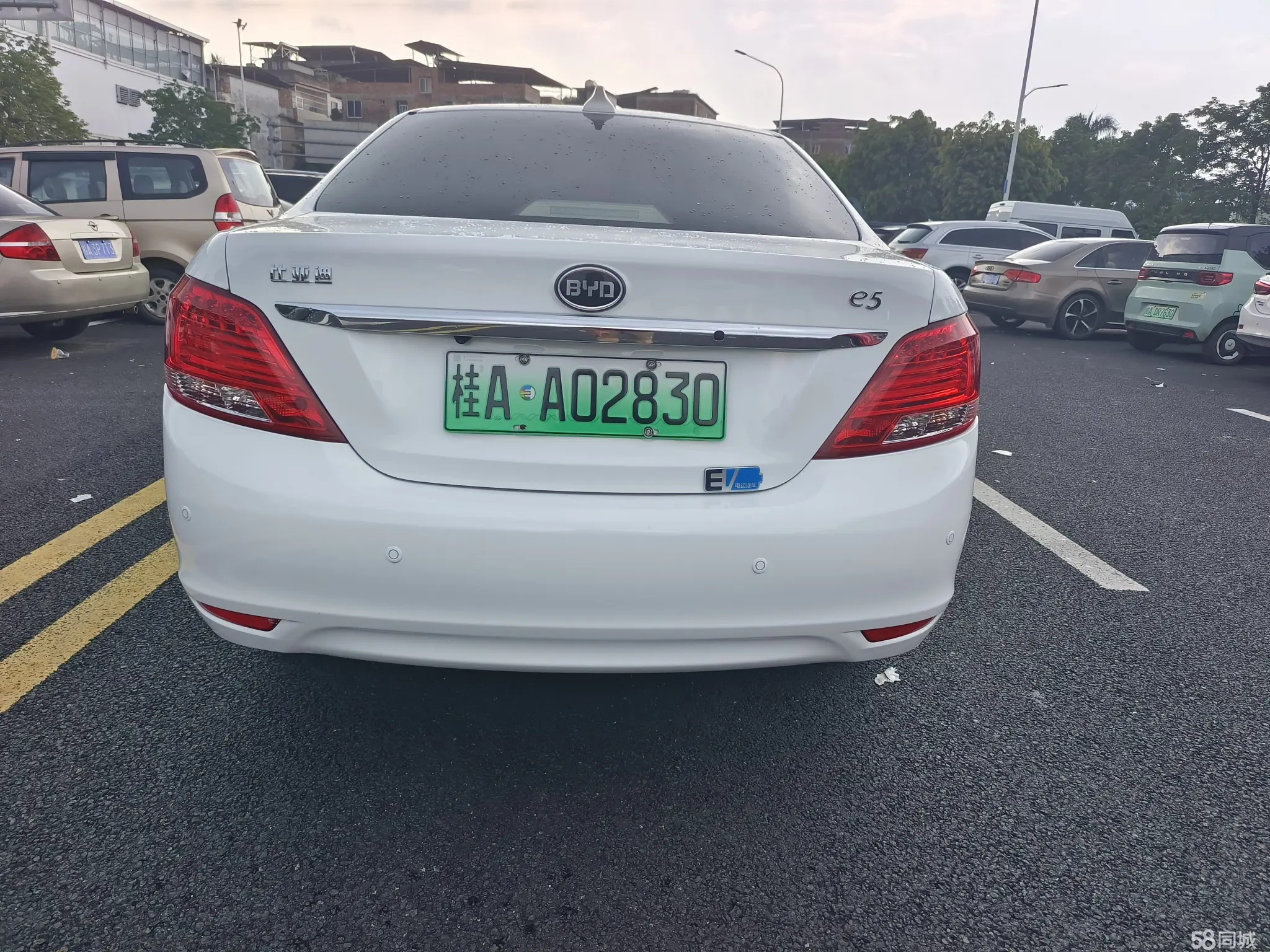 BYD e5 2018 car image #5