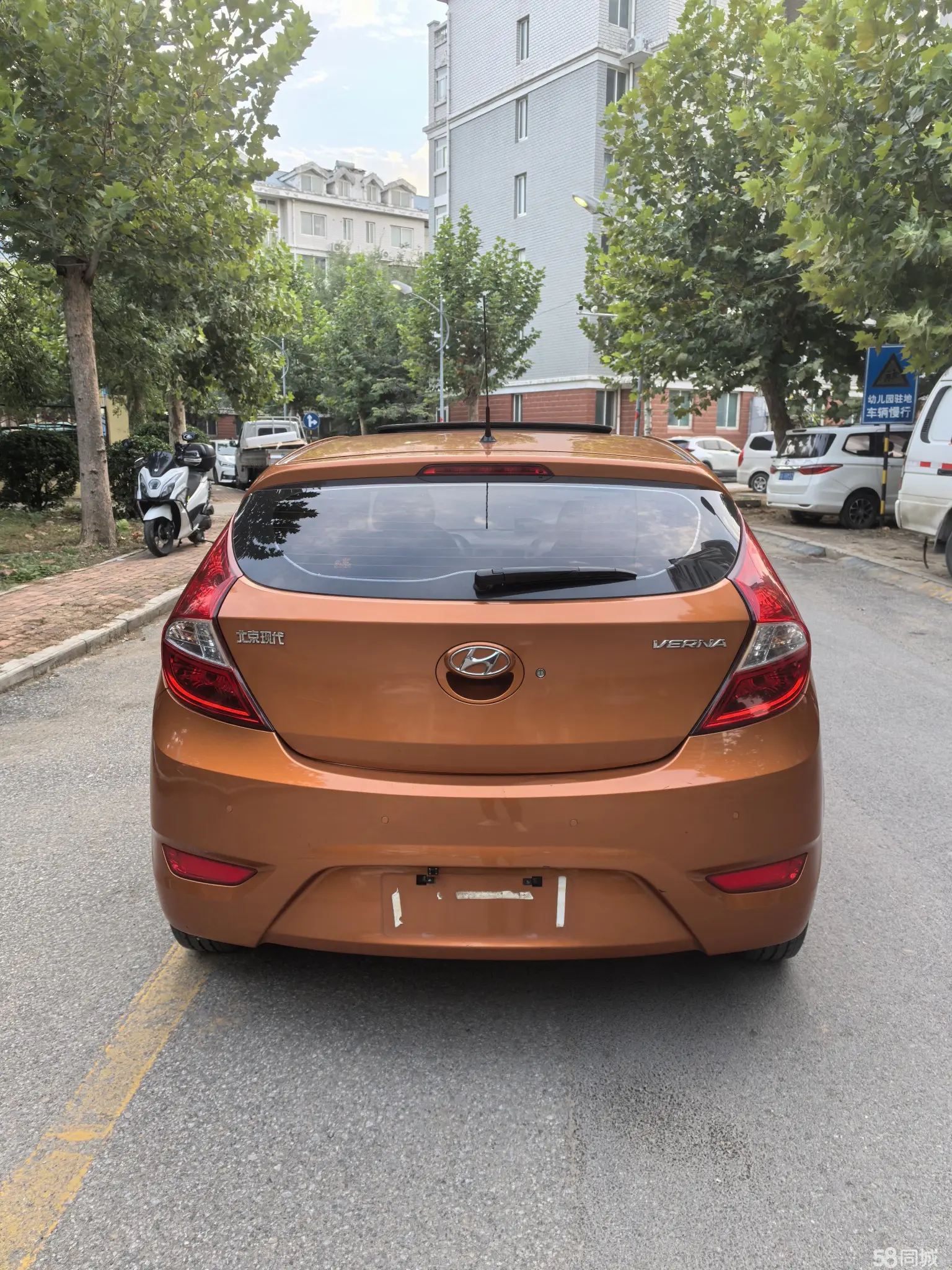 Hyundai Reina Hatchback 2014 #5 Hyundai Reina Hatchback 2014 car image #5