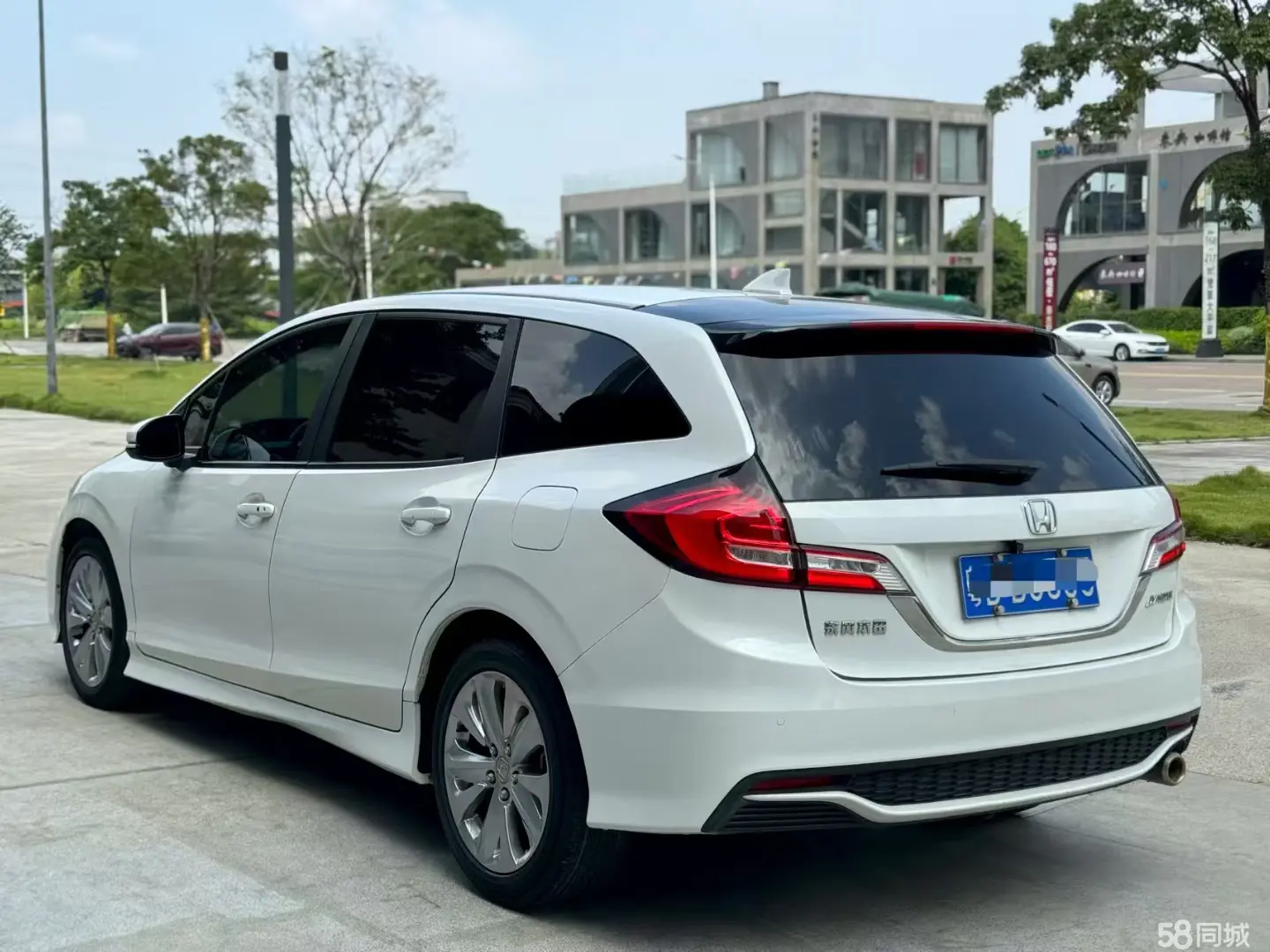 Honda Jade 2018 car image #5